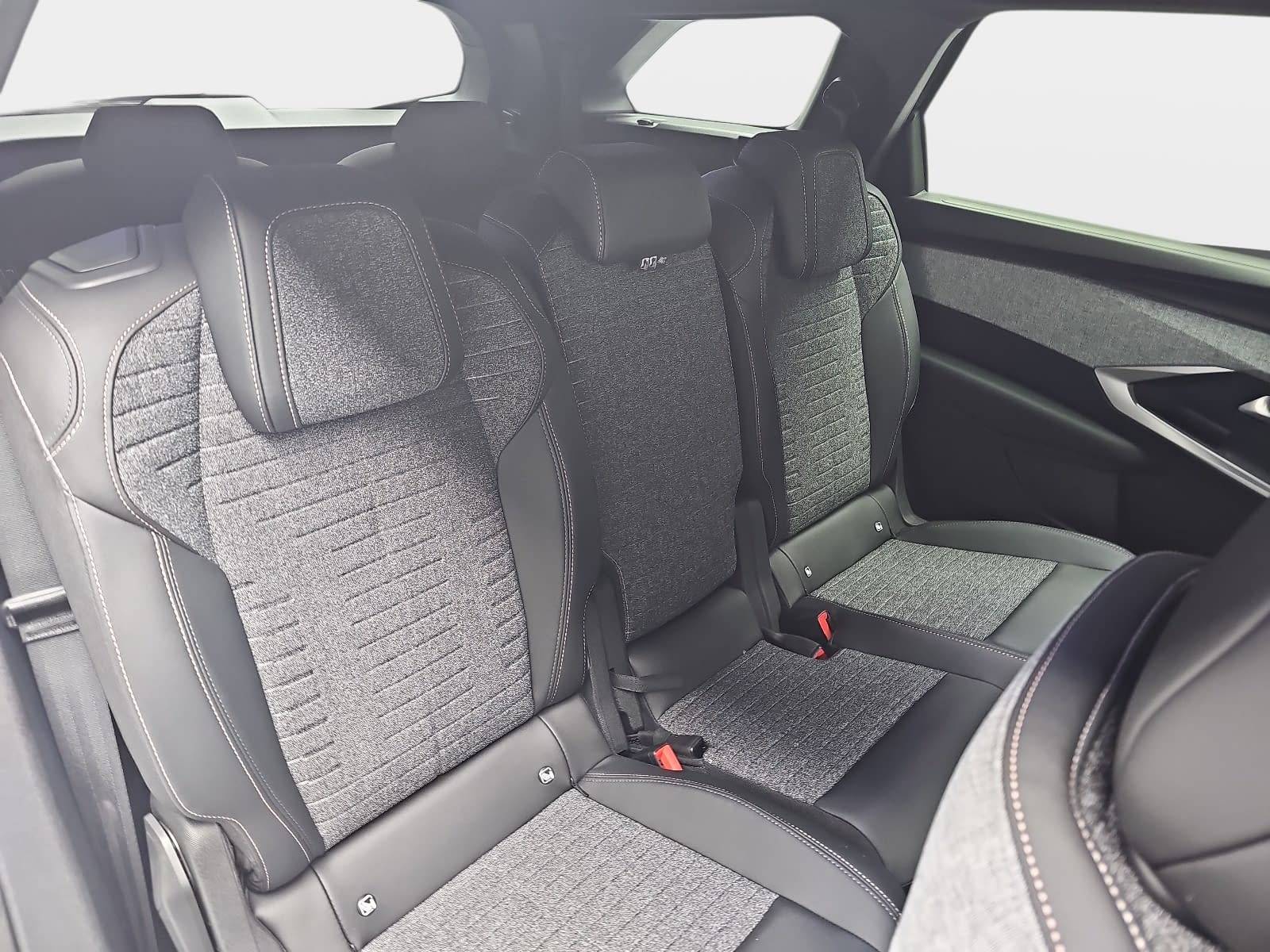 PEUGEOT 5008 1.2 HYBRID 145 E-DSC6 ALLURE KLIMA LED 7-S DAB 360