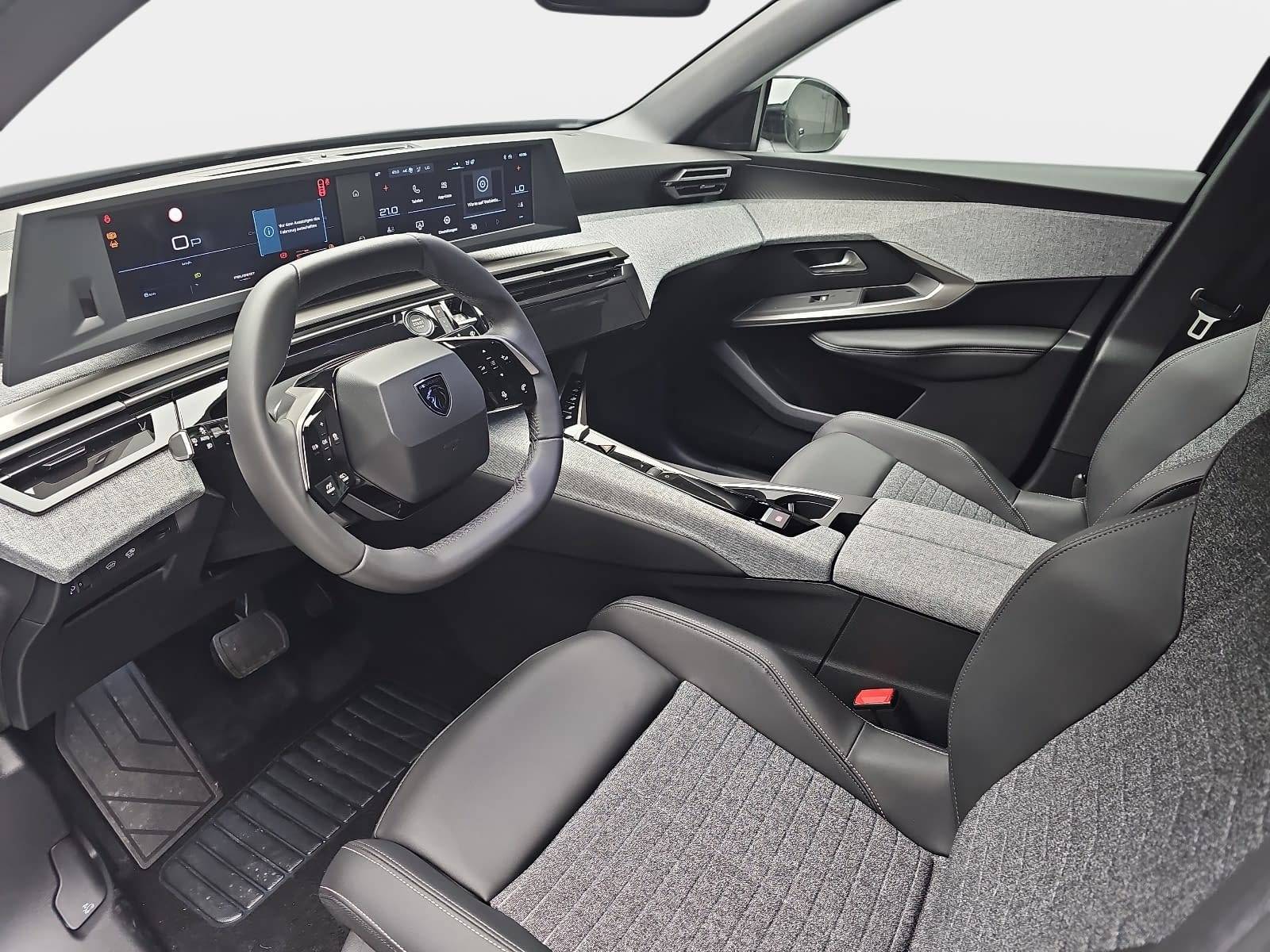 PEUGEOT 5008 1.2 HYBRID 145 E-DSC6 ALLURE KLIMA LED 7-S DAB 360