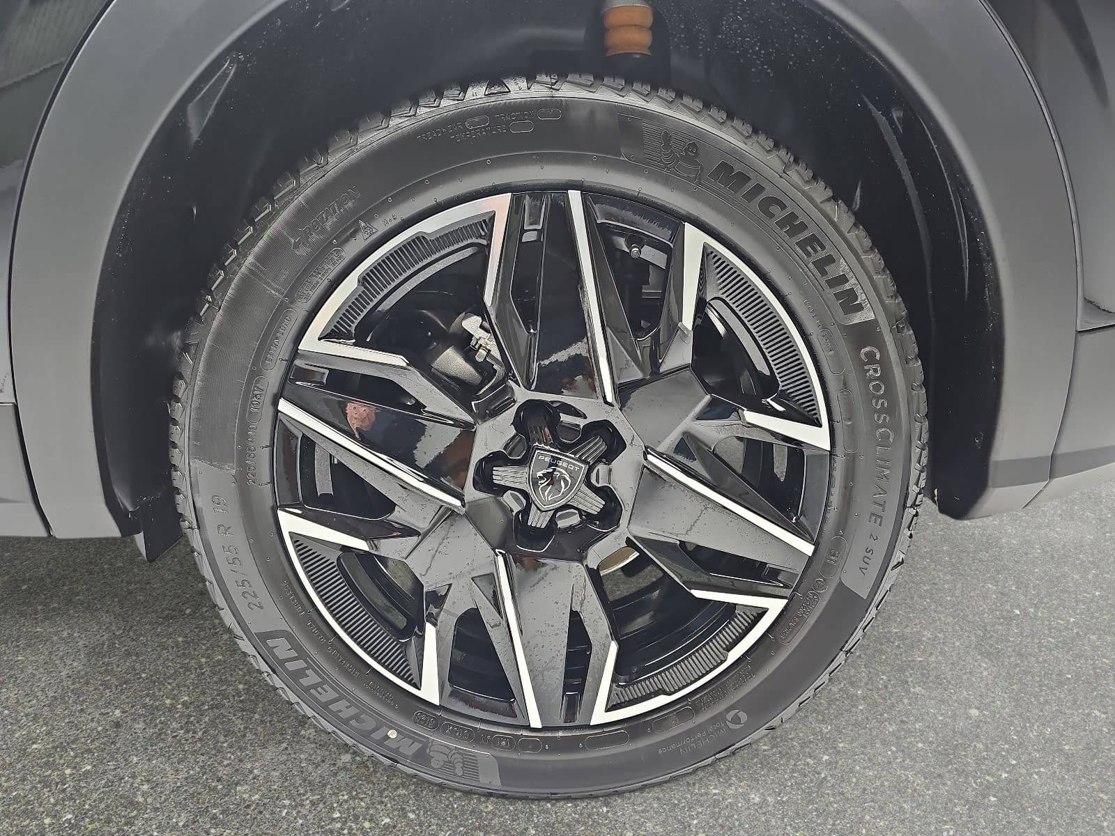 PEUGEOT 3008 1.2 HYBRID 145 E-DSC6 GT NAVI KLIMA LED AHK LM19