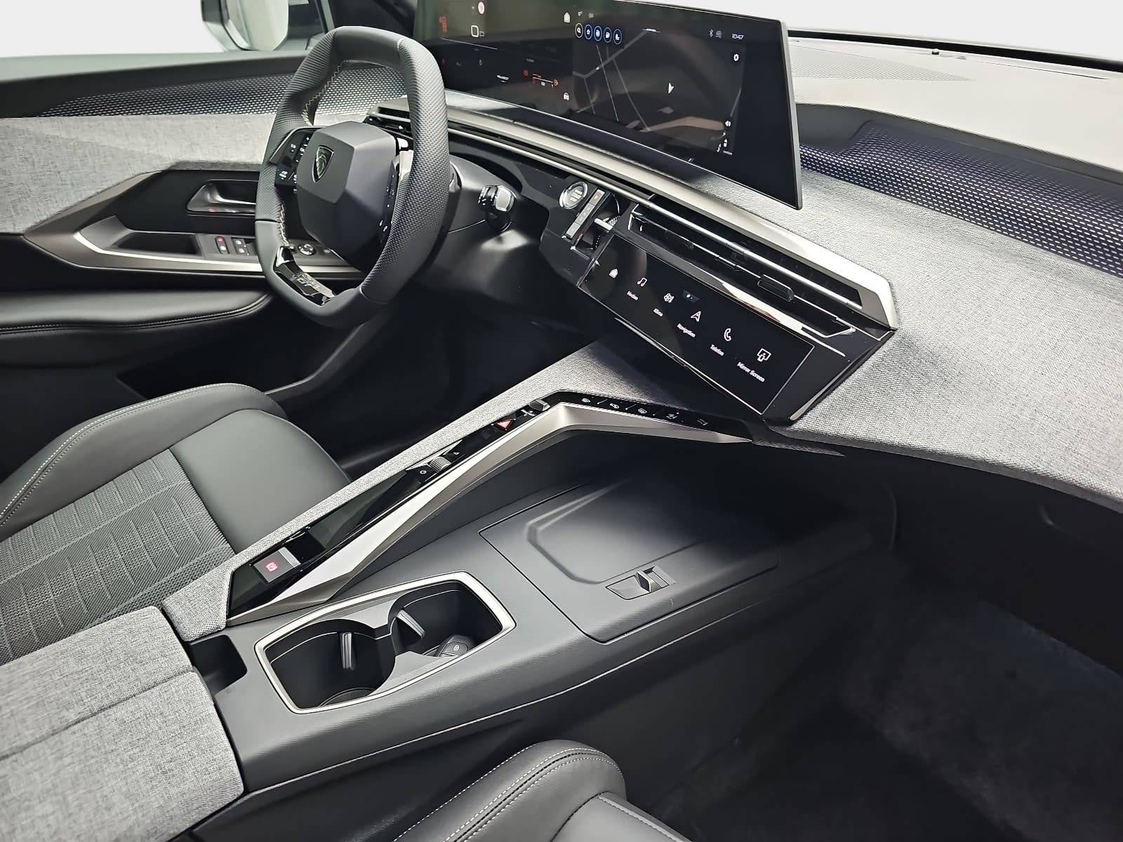 PEUGEOT 3008 1.2 HYBRID 145 E-DSC6 GT NAVI KLIMA LED AHK LM19