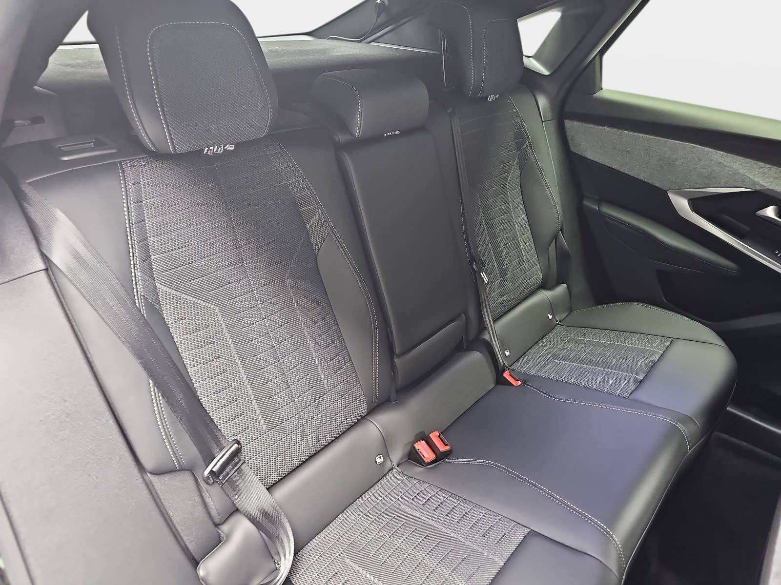 PEUGEOT 3008 1.2 HYBRID 145 E-DSC6 GT NAVI KLIMA LED AHK LM19