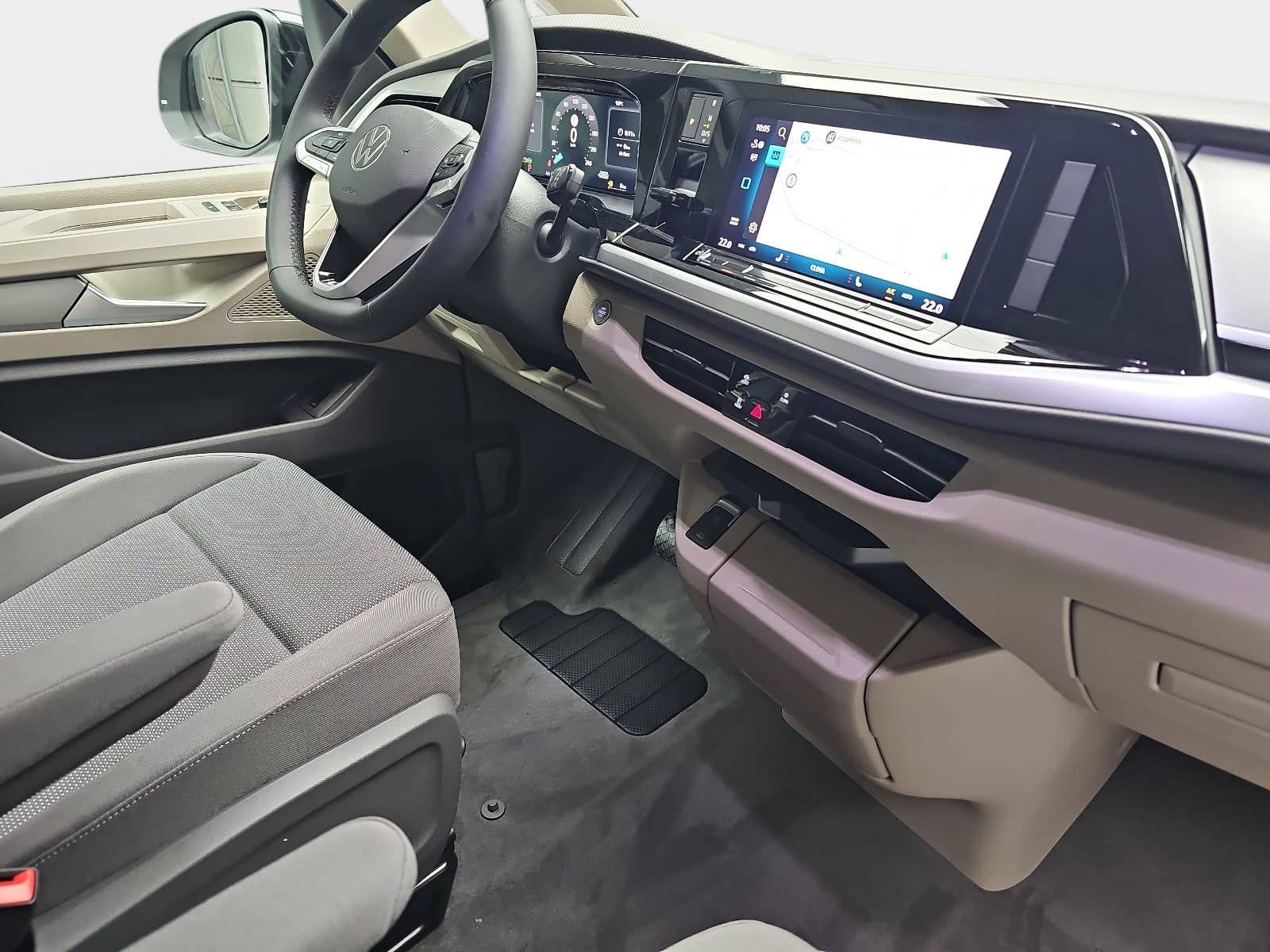 VW T7 MULTIVAN 2.0 TDI DSG LIFE LANG ACC AHK